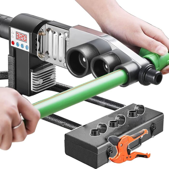 Verktyg för att smälta och sammanfoga rördelar med temperaturinställning, hela setet visas inklusive en rörklippare och olika munstycken.