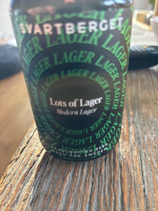 Flaska med "Lots of Lager" modern lager kaffe från Åre, Sverige, används till tacos.