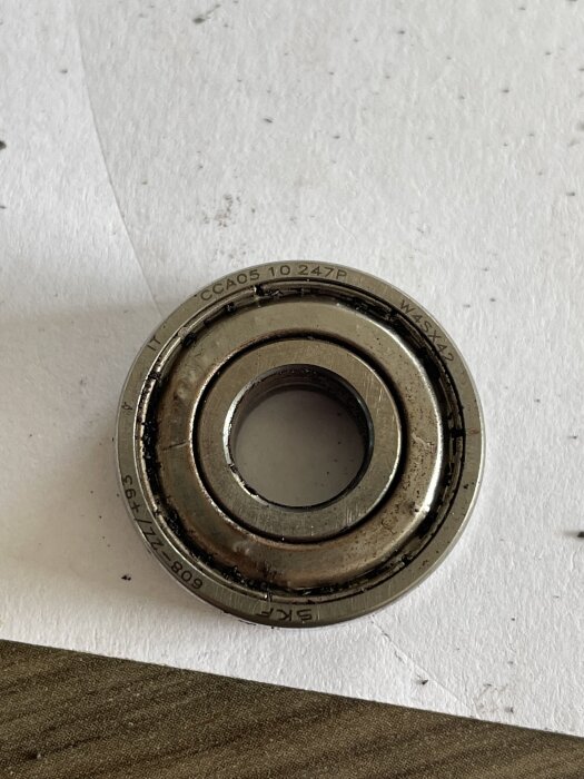 Kullager med märkning CCA05 10 247P W4SX42, del av fläktmekanik för RDAF Midi-projekt.