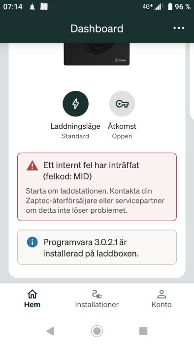 Appens dashboard visar ett felmeddelande "Intern fel, felkod: MID" för en Zaptec laddbox, med instruktioner att starta om laddstationen.