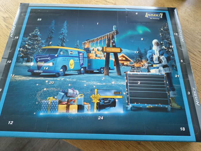 Adventskalender med jultema från Hazet, visar en blå tomte, snölandskap med bus och ljus.