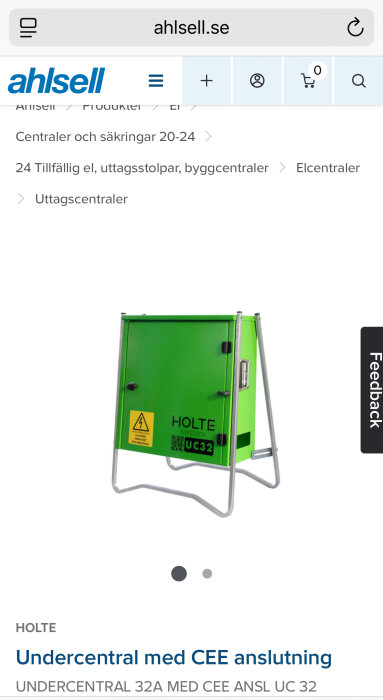 Grön undercentral från Holte Sweden med CEE anslutning och märkning UC32, monterad på en metallram.