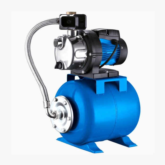 Vattenpumpautomat med blå trycktank och motor, rostfri stålanslutning i silver, för trädgårdsbruk.