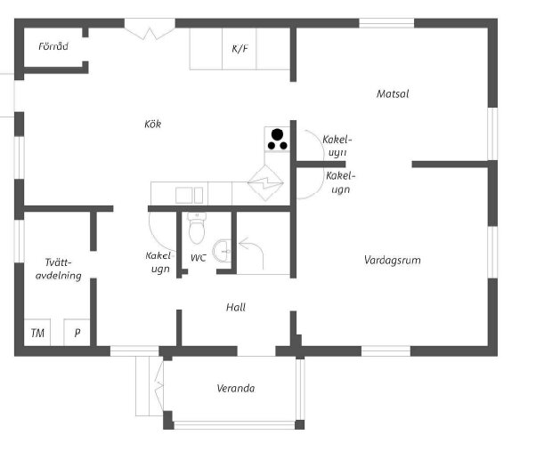 Planritning av undervåning med kök, matsal, vardagsrum, hall och veranda. Innehåller flera kakelugnar och tvättavdelning.