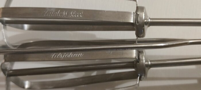 Manuell visp av rostfritt stål från märket Nilsjohan, köpt på loppis.