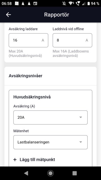 Avsäkringsnivåer för laddare och huvud, med inställningar för laddnivå vid offline och maxnivåer visade i en app, lastbalansering inkluderat.