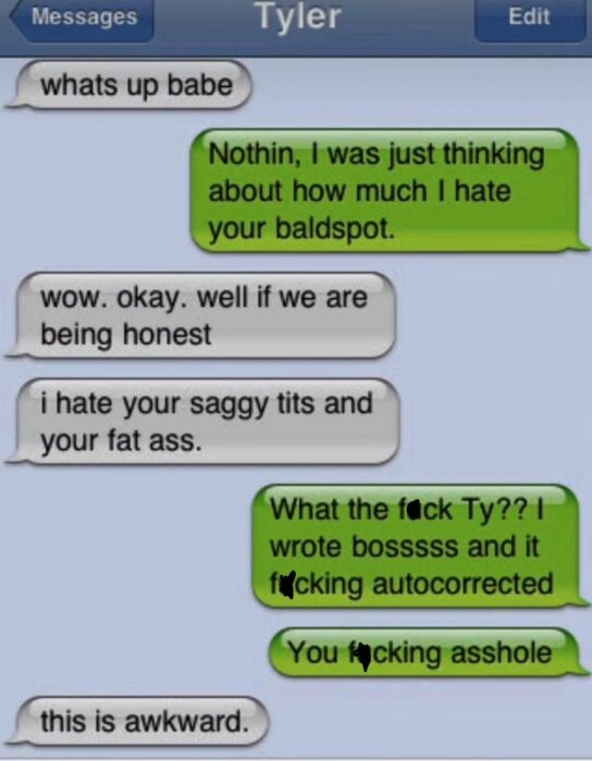 Skärmbild av ett sms-samtal där deltagare utbyter förolämpningar och en korrigering, med en kommentar om situationens pinsamhet.