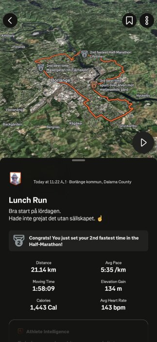Karta som visar en löprunda i Borlänge, Sverige, med distans 21,14 km, snittempo 5:35/km och kaloriförbrukning 1443 Cal.