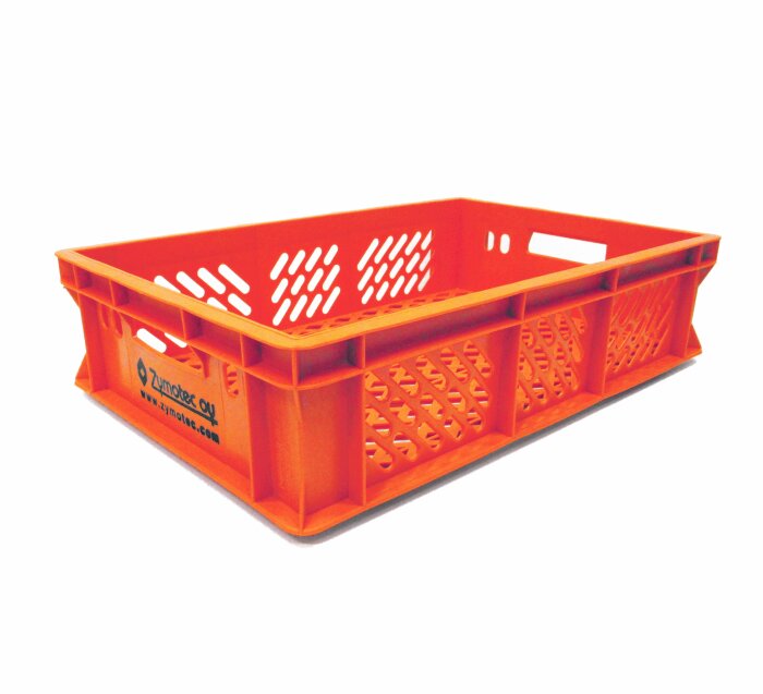 Orange plastback som används för att förvara bröd i butiker, med perforerade sidor för ventilation.