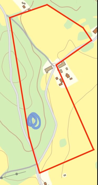 Karta med markerat område och landskap i olika färger, visas möjliga byggplats för hus.