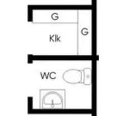 Planskiss som visar layout av WC och klädkammare, med WC-stolen i nedre vänstra rummet och klk till höger ovanför. G-förråd i övre delen.