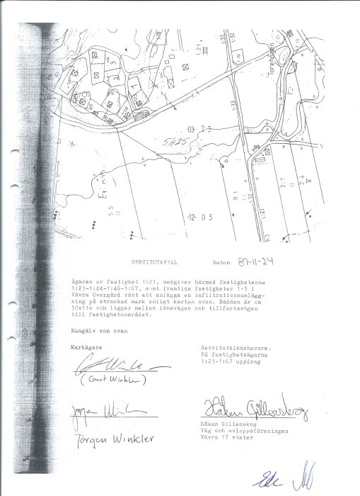Karta och servitutsavtal som visar planerade vägar och fastighetsgränser med tillhörande juridisk text och signaturer.