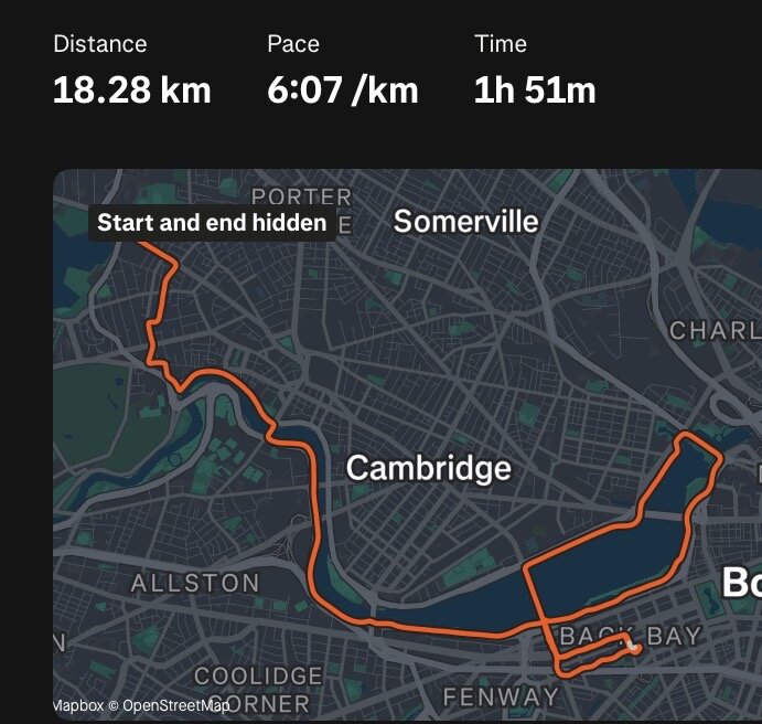 Löprutt på karta genom Cambridge, som visar en distans på 18,28 km, med en medelhastighet av 6:07/km och total tid på 1h 51m.