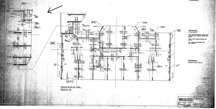 Ritning av lägenhetsplanlösning från 1986, med markering på ett område i mitten för eventuell rivning eller förändring.