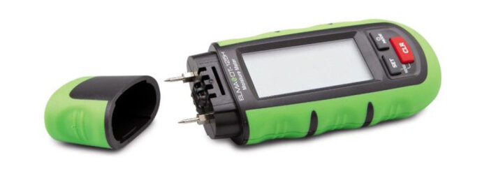 En grön och svart digital fuktmätare Elma DT-125 med synliga mätstift och avtagbart skydd.