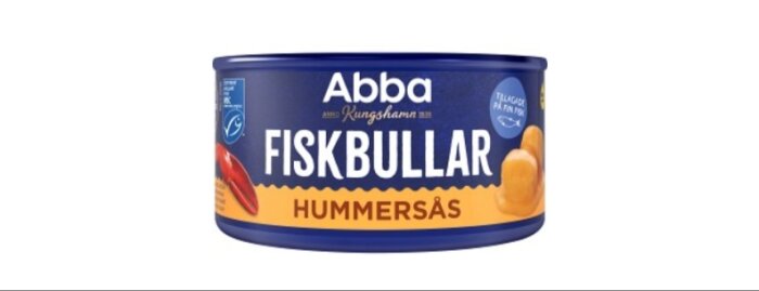En burk Abba fiskbullar i hummersås med blå och orange etikett.