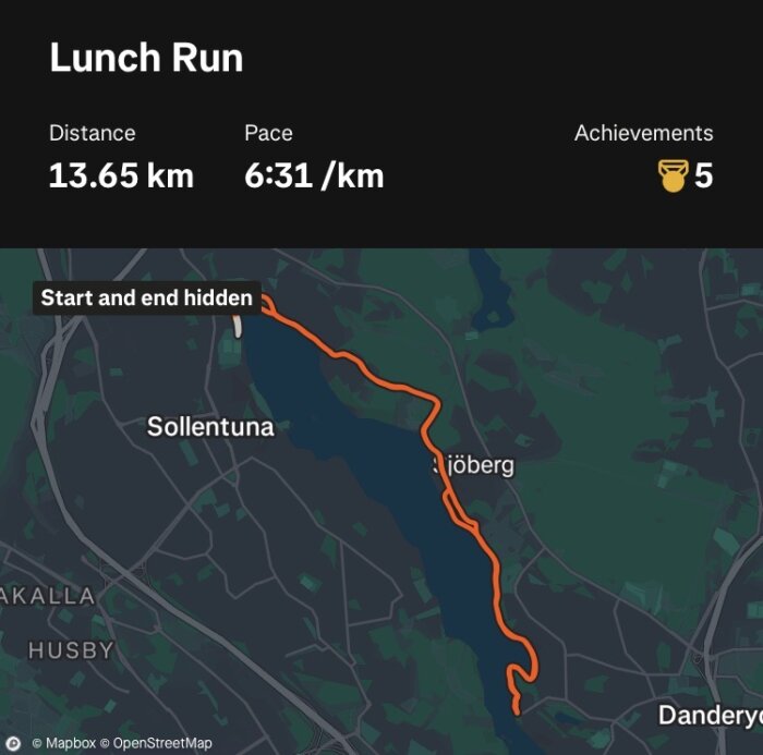 Karta över en löprunda i Sollentuna, 13.65 km lång med en snitthastighet på 6:31 min/km. Leden är markerad i orange.