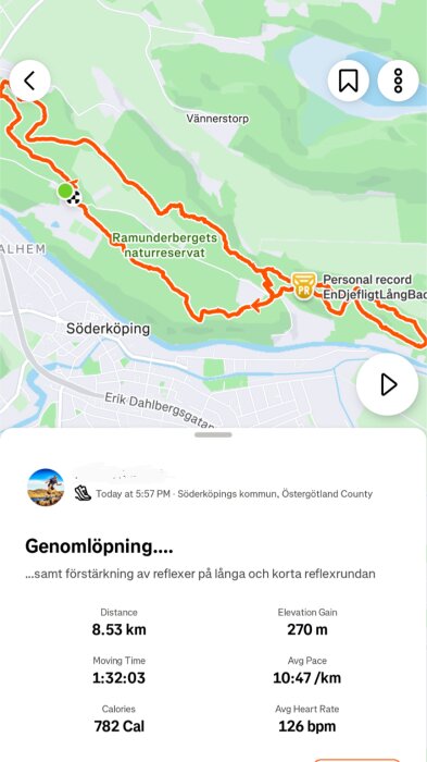 Karta från en löpapp som visar en löprunda på 8,53 km i Söderköping. Sträckan är markerad i rött och passerar genom Ramunderbergets naturreservat.