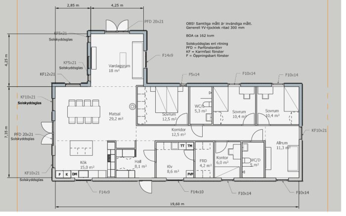 Husritning med planlösning: kök, matsal, vardagsrum, tre sovrum, kontor, allrum, flera badrum, tvättstuga, och hall på 162 kvm. Utsikt mot NV och NÖ.