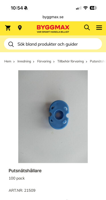 Blå putsnäthållare på grå bakgrund, visas i produktbild från webbutik för byggtillbehör.