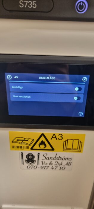 Skärm av en Nibe S735 värmepump som visar läget "Bortläge" med två avstängda alternativ för sänkt ventilation.