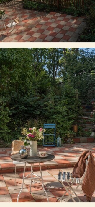 Trädgård med rödvita betongplattor, ett runt bord med blommor och en vikbar stol; omgiven av tät växtlighet och skuggor.