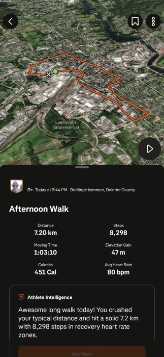 Karta över en promenadrutt på 7,2 km i Borlänge med statistik om tid, kalorier och steg.