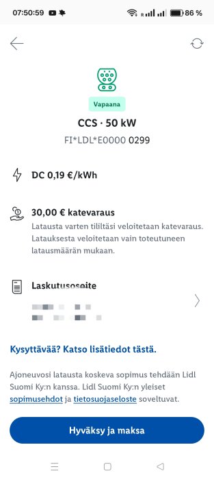 Bild av en laddningsskärm för elbil med CCS 50 kW, pris 0,19 €/kWh och en reservation på 30,00 €. Text på finska om betalning och avtal.