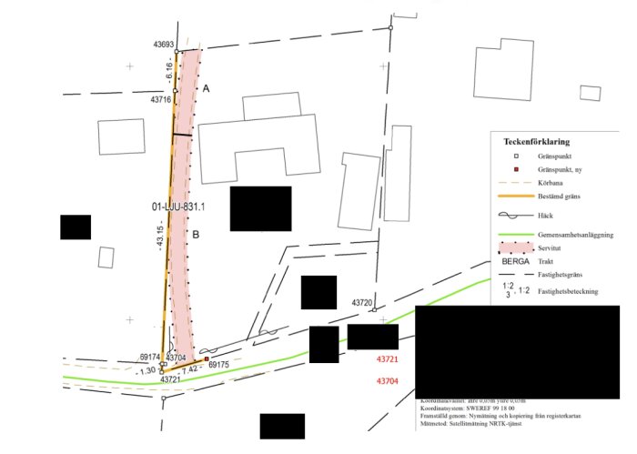 Karta över fastighetsgränser i Österåkers kommun med markerat servitutområde för väg, samt fastighets- och gränspunkter.
