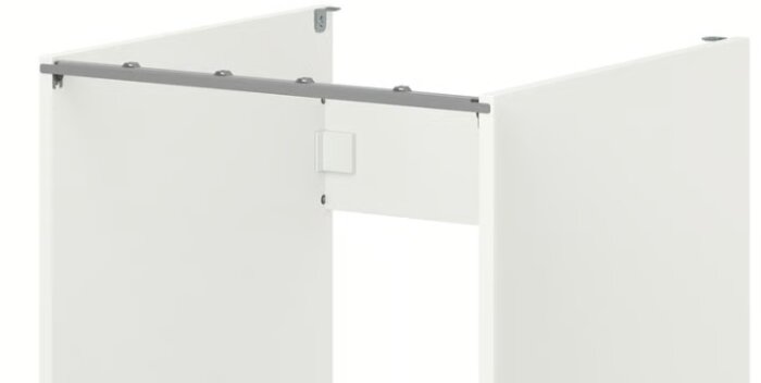 Vit skåpstomme med monteringsskena upptill.