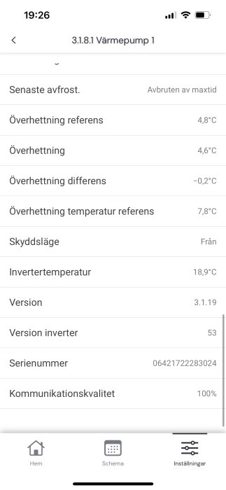 Skärmdump av inställningsmeny för värmepump, inklusive uppgifter om överhettning, invertertemperatur och kommunikationskvalitet.