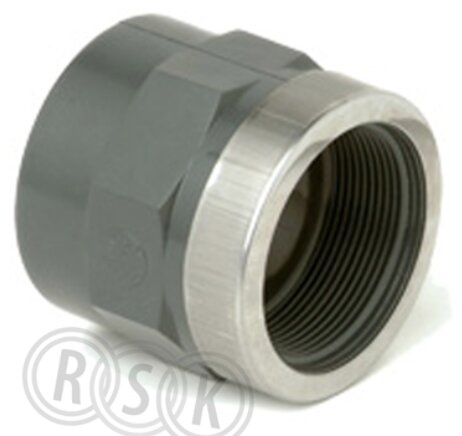 Förstärkt plaströrsdel med invändig metallgänga, tål mer belastning, exemplifierar diskussion om utvändig plastgänga.