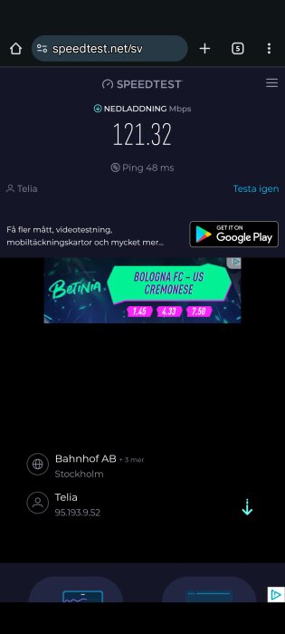 Screenshot av ett hastighetstest från speedtest.net med nedladdningshastighet 121,32 Mbps och pingtid 48 ms, Telia som leverantör.