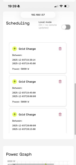Skärmdump av appinställningar för schemalagd elbilsladdning med tider och effekt, visar att laddning sker vid låga elpriser utan fjärruppdateringar.
