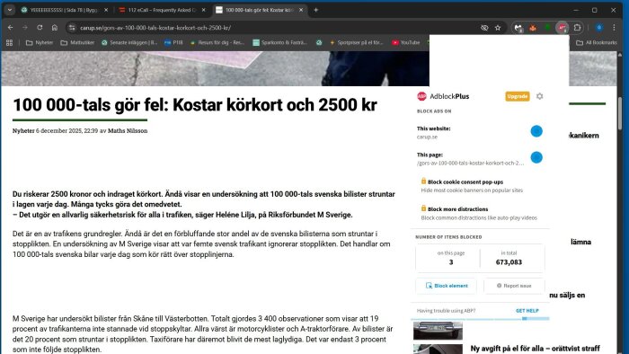 Webbsida med artikel om körkortsböter, visas i webbläsare med aktiverat annonsblockerare, textdiskussion om trafiköverträdelser.