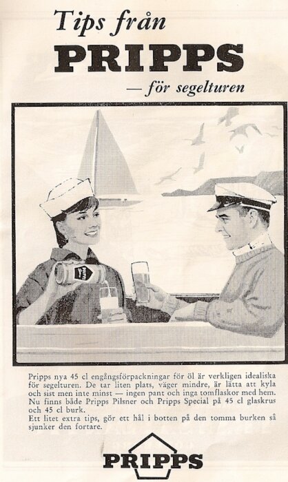 Reklamaffisch för Pripps med två personer på en båt som dricker öl. Den visar en kvinna som häller öl i ett glas, med hav och segelbåt i bakgrunden.