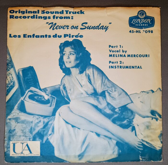 Originalt skivomslag från filmen "Aldrig på en söndag" med Melina Mercouri, innehållande både vokal och instrumental musik.