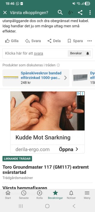En annons visar en person som trycker bakom öra. Reklamtext: "Kudde Mot Snarkning".