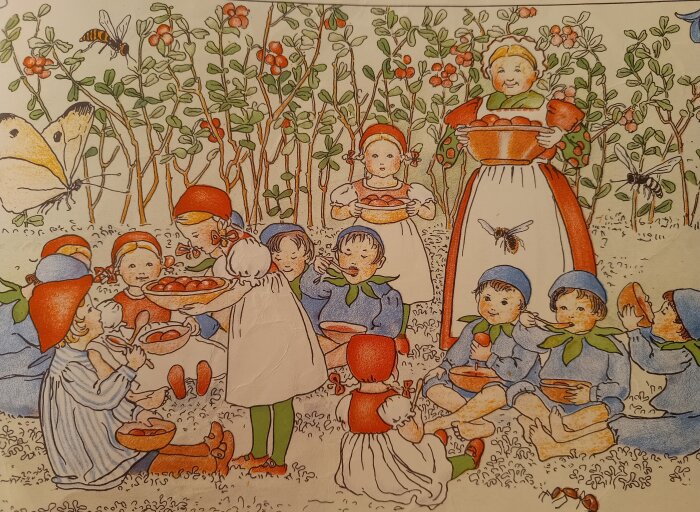 Barn i fantasiskog plockar bär och smakar soppa, omgivna av blommor och insekter, i en illustration från "Putte i blåbärsskogen" av Elsa Beskow.