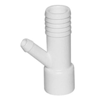 Vit plastadapter med en större öppning upptill och en mindre sidoutgång.