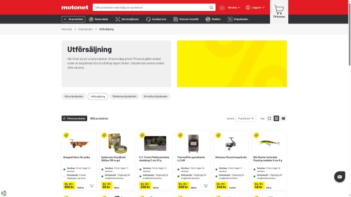 Skärmdump från Motonet-webbplatsen som visar utförsäljningssidan med olika rabatterade produkter, inklusive fiskeutrustning och en gasolkamin.