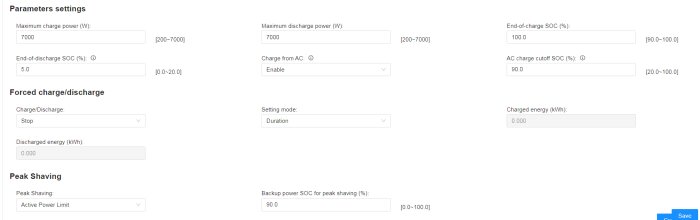 Skärmbild av batterikonfigurationsinställningar för solceller, inklusive laddnings- och urladdningsparametrar, tvingad laddning/urladdning och effekttoppskapning.