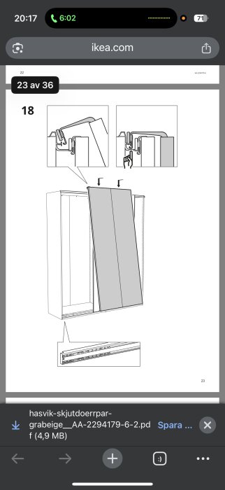 Instruktionsbild för montering av IKEA-skåpdörrar med skenor, visar detaljer om hur dörrarna ska sättas på plats och fästas med systemets komponenter.