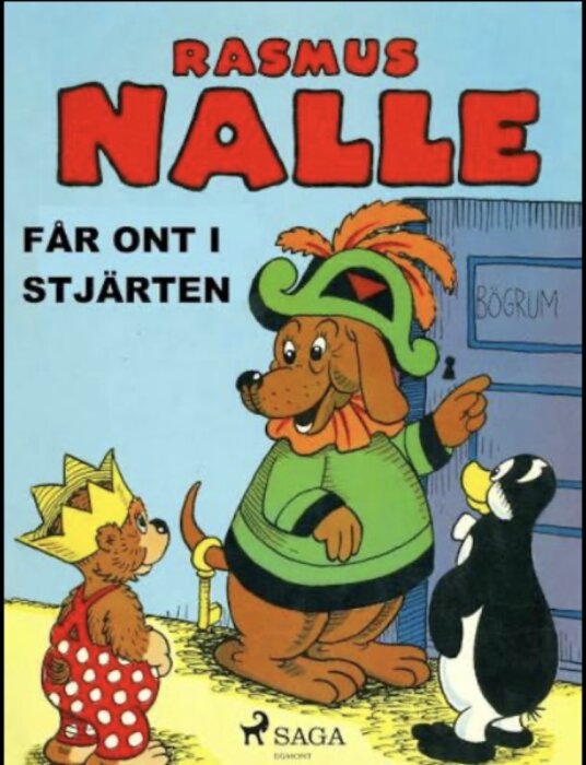 Tecknad bild av tre djurvänner, inklusive en nalle i röda byxor, en hund med grön hatt och en pingvin, står vid en dörr märkt "BögRum".