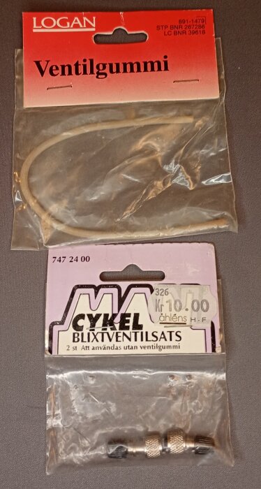 Förpackning med ventilgummi och en cykel blixtventilsats, användning av blixtventiler beskrivs som mer driftsäkert än traditionellt ventilgummi.
