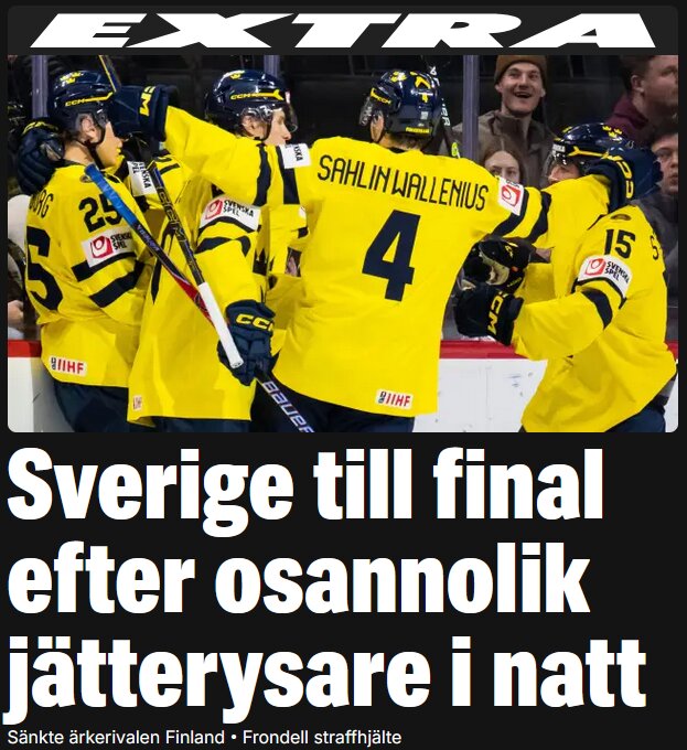 Svenska hockeyspelare firar seger över Finland och går till final i JVM.