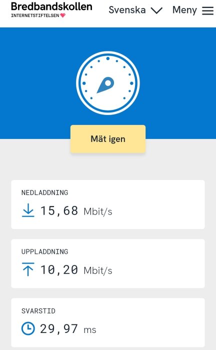 Internethastighetstest visar nedladdning 15,68 Mbit/s, uppladdning 10,20 Mbit/s, svarstid 29,97 ms. Bredbandskollen.