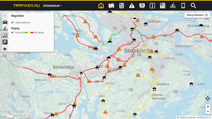 Trafikkarta över Stockholm som visar begränsad framkomlighet på grund av snöfall, med markerade vägar som besvärliga eller avstängda.