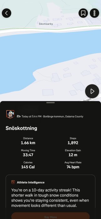 Träningsapp visar snöröjningsaktivitet i Borlänge. Distans: 1,66 km, steg: 1892, tid: 33:47 min, kalorier: 145, höjdökning: 12 m, medelpuls: 74 bpm.