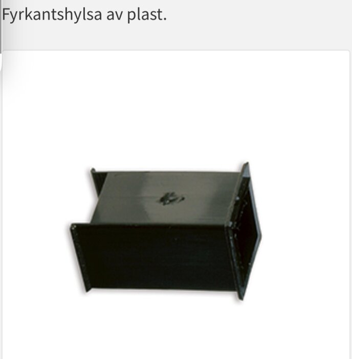 Plast fyrkantshylsa mot vit bakgrund för användning i låsinstallationer.